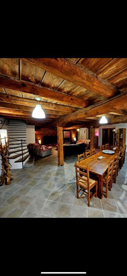 Lerefugedetiti Villa Buissard Bagian luar foto