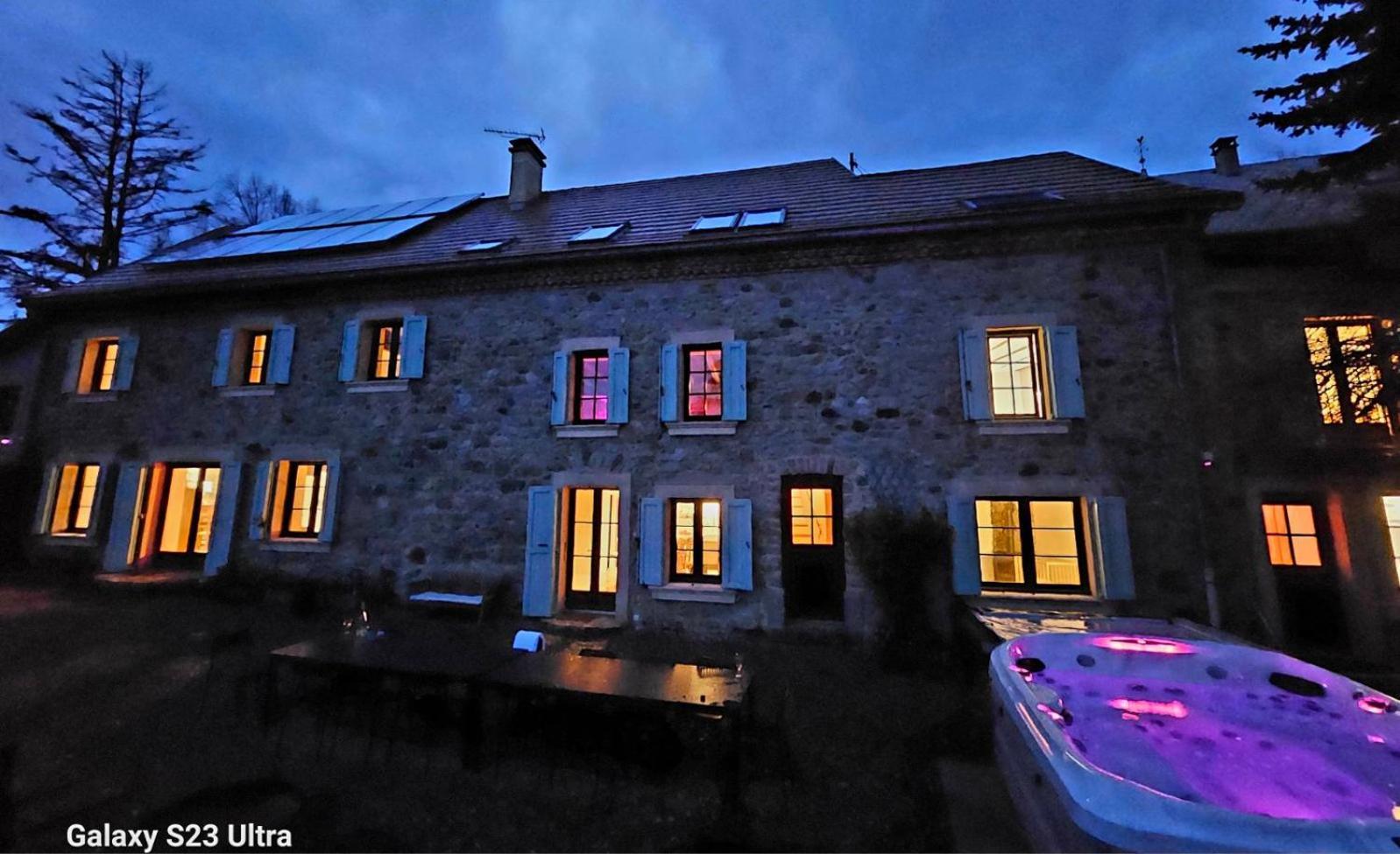 Lerefugedetiti Villa Buissard Bagian luar foto