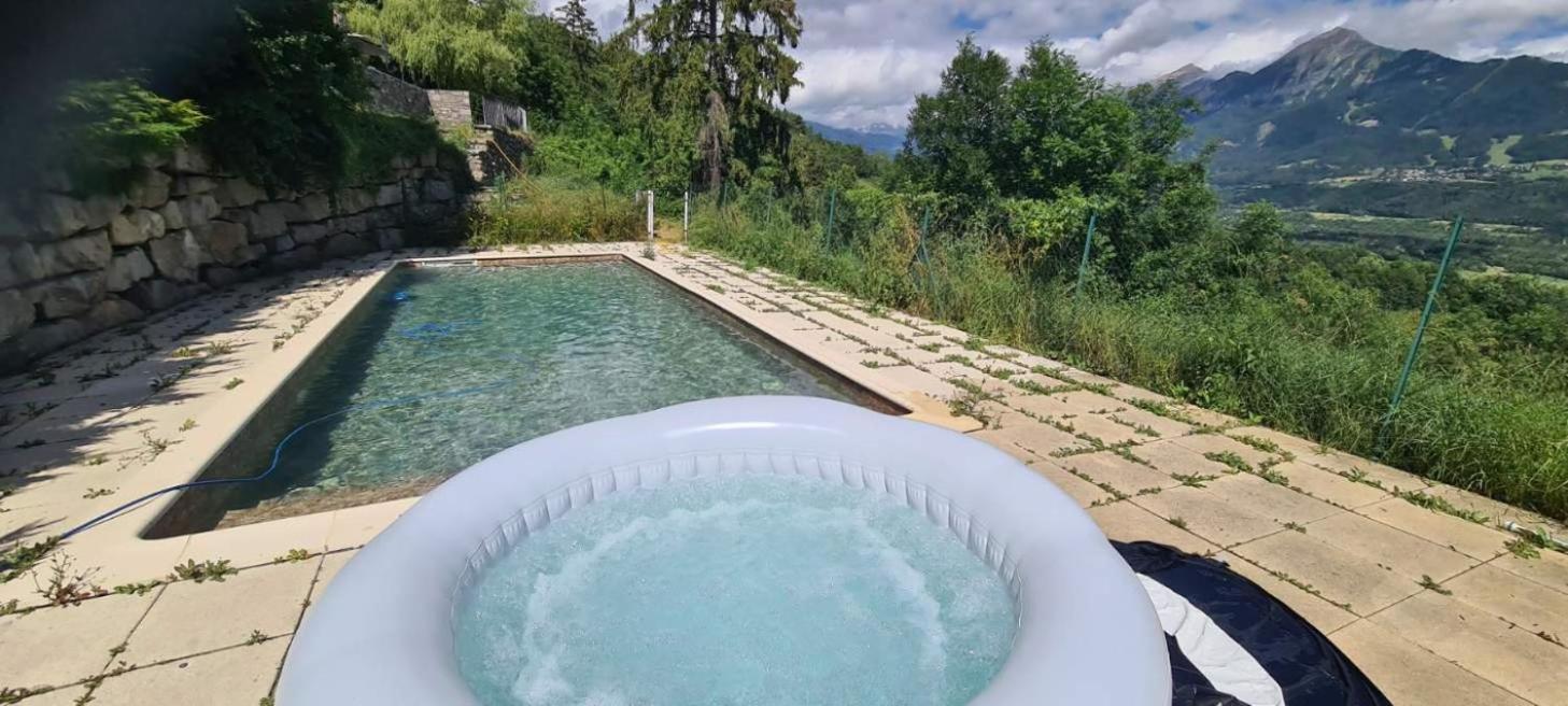 Lerefugedetiti Villa Buissard Bagian luar foto