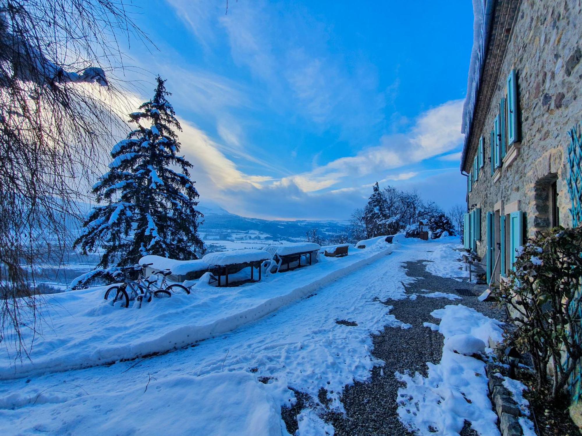 Lerefugedetiti Villa Buissard Bagian luar foto